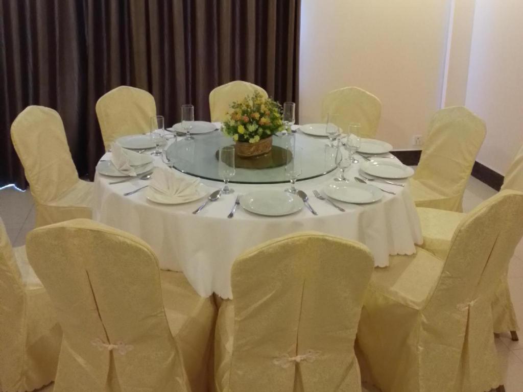Jun Yue Hotel Phnom Penh Exterior foto