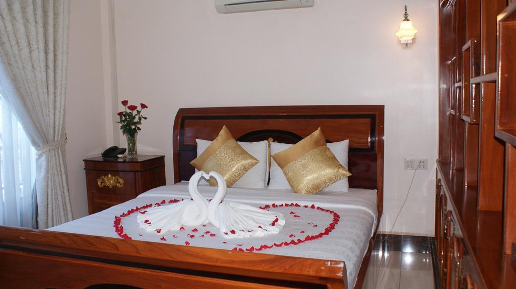 Jun Yue Hotel Phnom Penh Exterior foto