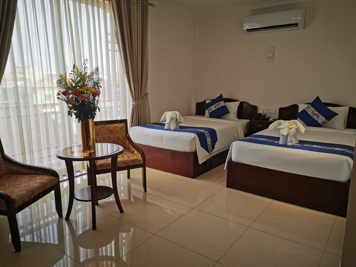 Jun Yue Hotel Phnom Penh Exterior foto